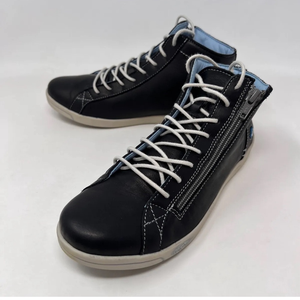 Cloud Adika High Top Sneakers